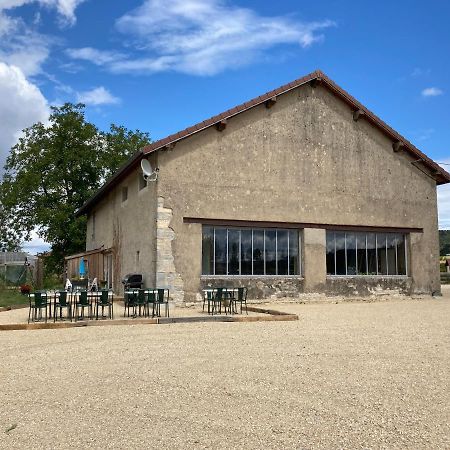 La Chambre Du Tonneau Montigny-sur-l'Ain Bagian luar foto